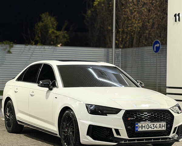 Белый Ауди А4, объемом двигателя 2 л и пробегом 162 тыс. км за 19500 $, фото 2 на Automoto.ua