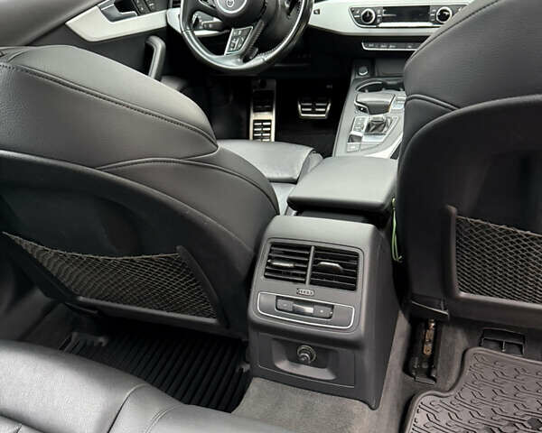 Белый Ауди А4, объемом двигателя 1.98 л и пробегом 167 тыс. км за 20000 $, фото 15 на Automoto.ua