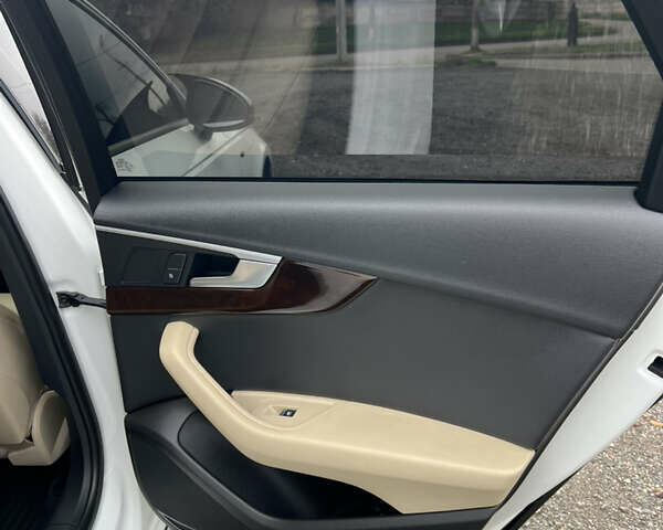 Белый Ауди А4, объемом двигателя 2 л и пробегом 82 тыс. км за 20000 $, фото 32 на Automoto.ua