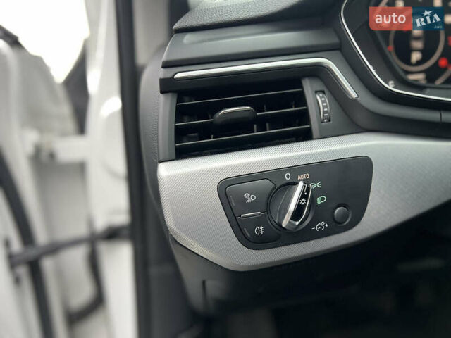 Білий Ауді А4, об'ємом двигуна 1.98 л та пробігом 195 тис. км за 18000 $, фото 16 на Automoto.ua