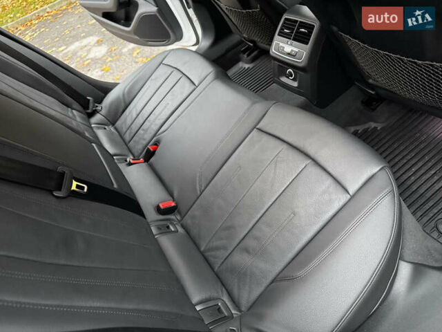 Білий Ауді А4, об'ємом двигуна 1.98 л та пробігом 49 тис. км за 19500 $, фото 14 на Automoto.ua