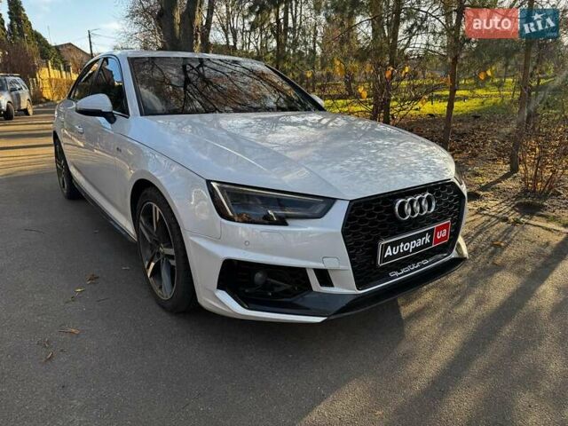 Белый Ауди А4, объемом двигателя 2 л и пробегом 146 тыс. км за 19990 $, фото 2 на Automoto.ua