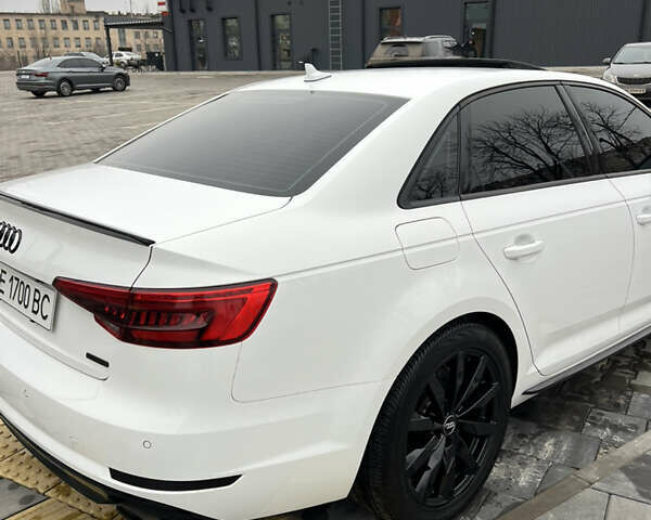 Білий Ауді А4, об'ємом двигуна 2 л та пробігом 87 тис. км за 19500 $, фото 14 на Automoto.ua