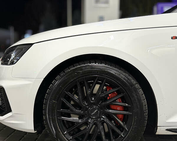 Белый Ауди А4, объемом двигателя 2 л и пробегом 162 тыс. км за 19500 $, фото 5 на Automoto.ua