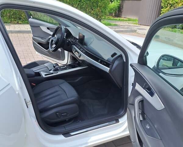 Білий Ауді А4, об'ємом двигуна 1.98 л та пробігом 155 тис. км за 22500 $, фото 32 на Automoto.ua