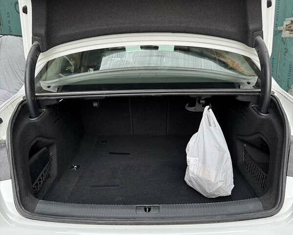 Белый Ауди А4, объемом двигателя 2 л и пробегом 162 тыс. км за 19500 $, фото 24 на Automoto.ua