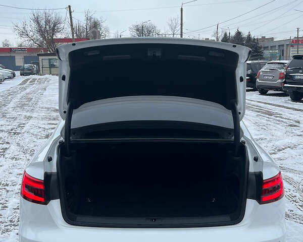 Білий Ауді А4, об'ємом двигуна 1.98 л та пробігом 91 тис. км за 16300 $, фото 6 на Automoto.ua