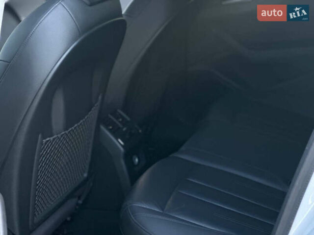 Белый Ауди А4, объемом двигателя 1.98 л и пробегом 160 тыс. км за 17900 $, фото 8 на Automoto.ua