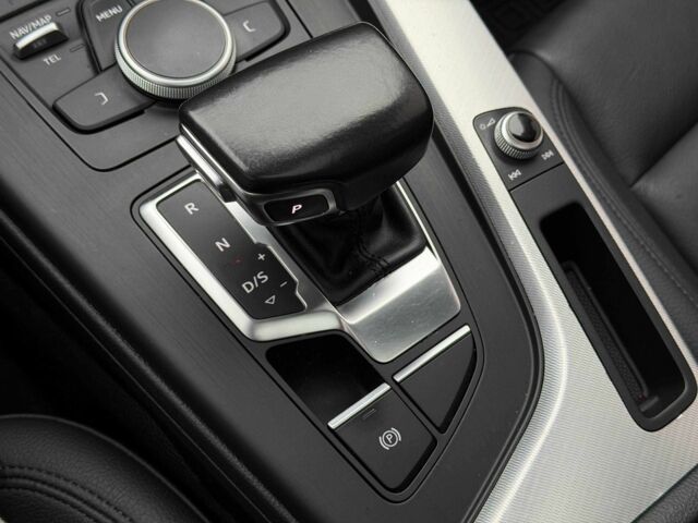 Белый Ауди А4, объемом двигателя 2 л и пробегом 91 тыс. км за 16800 $, фото 19 на Automoto.ua