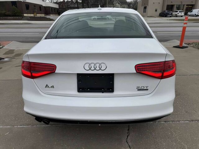 Білий Ауді А4, об'ємом двигуна 2 л та пробігом 75 тис. км за 3800 $, фото 4 на Automoto.ua