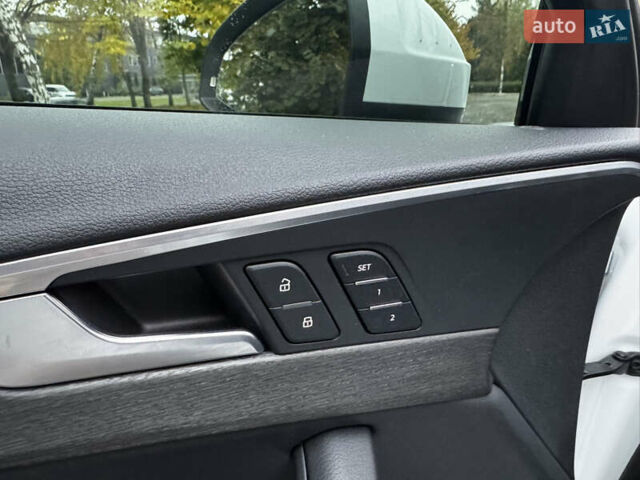 Білий Ауді А4, об'ємом двигуна 1.98 л та пробігом 49 тис. км за 19500 $, фото 42 на Automoto.ua