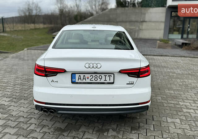 Белый Ауди А4, объемом двигателя 1.97 л и пробегом 300 тыс. км за 18000 $, фото 3 на Automoto.ua