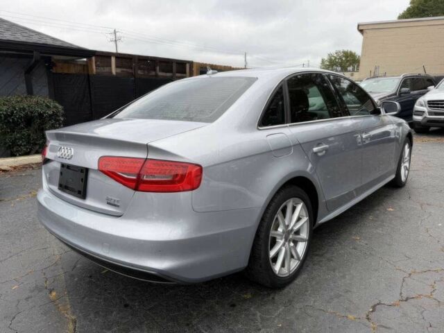 Білий Ауді А4, об'ємом двигуна 2 л та пробігом 70 тис. км за 11000 $, фото 3 на Automoto.ua