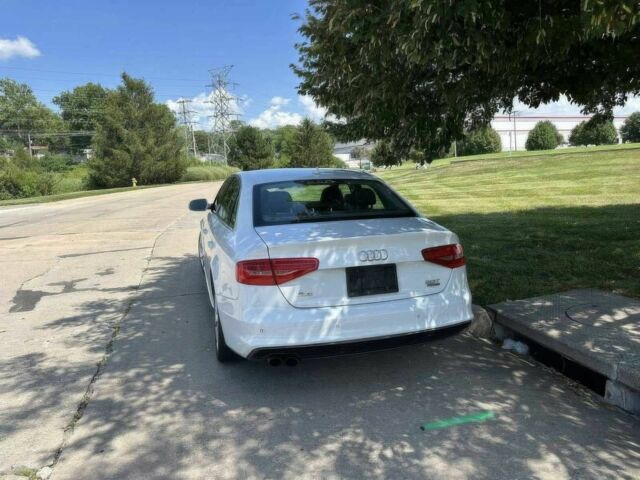 Білий Ауді А4, об'ємом двигуна 2 л та пробігом 70 тис. км за 5400 $, фото 3 на Automoto.ua