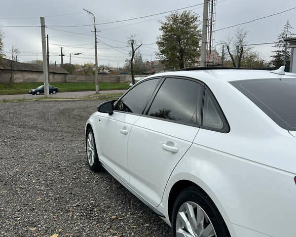 Белый Ауди А4, объемом двигателя 2 л и пробегом 82 тыс. км за 20000 $, фото 10 на Automoto.ua
