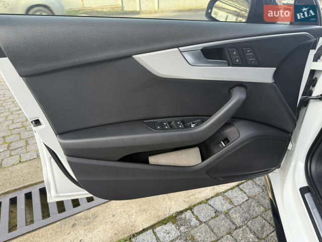 Белый Ауди А4, объемом двигателя 1.98 л и пробегом 258 тыс. км за 17000 $, фото 30 на Automoto.ua