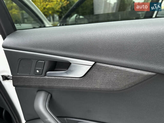 Білий Ауді А4, об'ємом двигуна 1.98 л та пробігом 49 тис. км за 19500 $, фото 13 на Automoto.ua