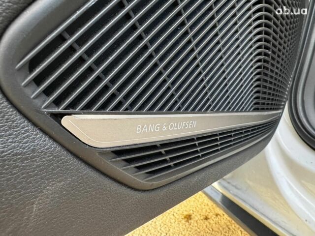 Білий Ауді А4, об'ємом двигуна 2 л та пробігом 146 тис. км за 19990 $, фото 16 на Automoto.ua