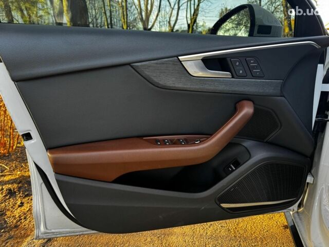 Білий Ауді А4, об'ємом двигуна 2 л та пробігом 146 тис. км за 19990 $, фото 13 на Automoto.ua