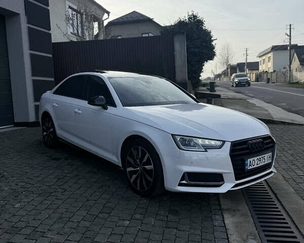 Белый Ауди А4, объемом двигателя 1.98 л и пробегом 258 тыс. км за 17000 $, фото 13 на Automoto.ua