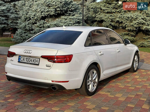 Белый Ауди А4, объемом двигателя 1.98 л и пробегом 144 тыс. км за 17399 $, фото 9 на Automoto.ua