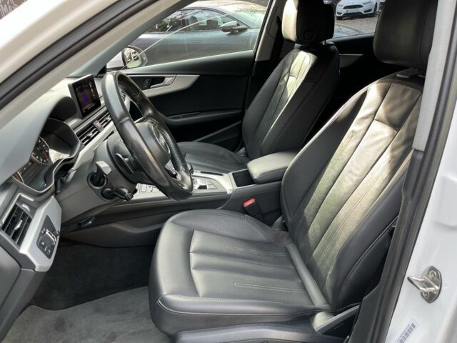 Белый Ауди А4, объемом двигателя 2 л и пробегом 170 тыс. км за 15500 $, фото 7 на Automoto.ua