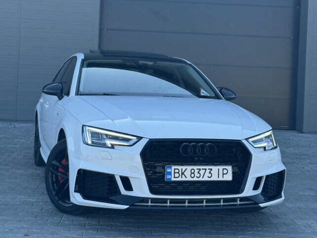 Білий Ауді А4, об'ємом двигуна 2 л та пробігом 194 тис. км за 18000 $, фото 2 на Automoto.ua