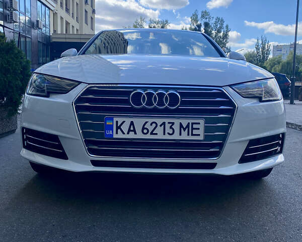 Ауди А4 2016 в Киеве на Automoto.ua Белый Ауди А4, объемом двигателя 1.98 л и пробегом 150 тыс. км за 22000 $, фото 2 на Automoto.ua