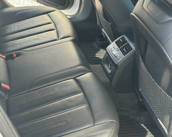 Ауди А4 2016 в Киеве на Automoto.ua Белый Ауди А4, объемом двигателя 1.98 л и пробегом 105 тыс. км за 20000 $, фото 8 на Automoto.ua
