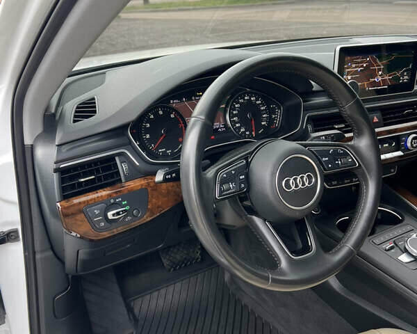 Белый Ауди А4, объемом двигателя 2 л и пробегом 82 тыс. км за 20000 $, фото 23 на Automoto.ua