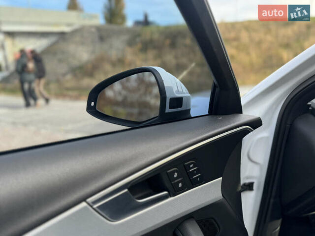 Білий Ауді А4, об'ємом двигуна 1.98 л та пробігом 160 тис. км за 20500 $, фото 9 на Automoto.ua