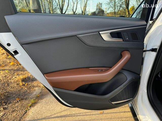 Білий Ауді А4, об'ємом двигуна 2 л та пробігом 146 тис. км за 19990 $, фото 32 на Automoto.ua