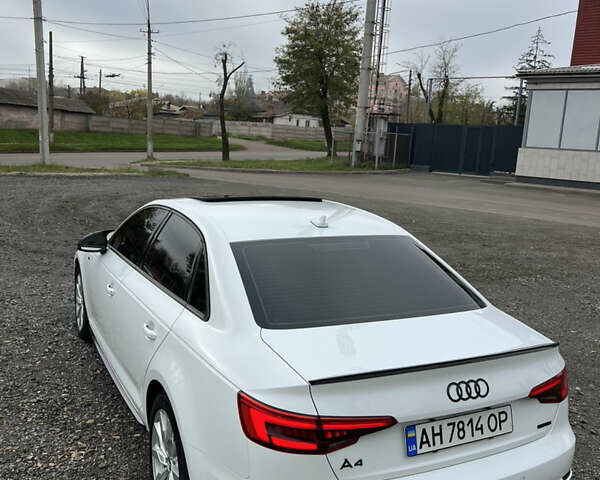 Белый Ауди А4, объемом двигателя 2 л и пробегом 82 тыс. км за 20000 $, фото 16 на Automoto.ua