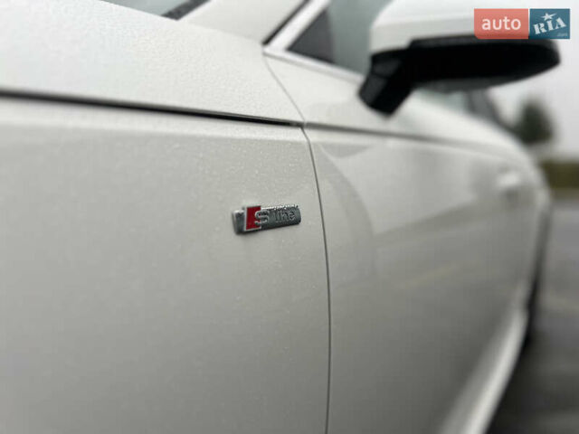 Білий Ауді А4, об'ємом двигуна 1.98 л та пробігом 195 тис. км за 18000 $, фото 3 на Automoto.ua