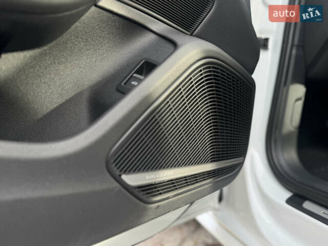 Білий Ауді А4, об'ємом двигуна 1.98 л та пробігом 160 тис. км за 20500 $, фото 13 на Automoto.ua