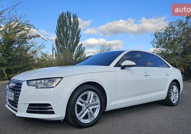 Ауди А4 2016 в Кривом Роге на Automoto.ua Белый Ауди А4, объемом двигателя 1.98 л и пробегом 91 тыс. км за 17600 $, фото 12 на Automoto.ua