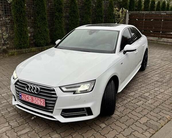 Белый Ауди А4, объемом двигателя 2 л и пробегом 130 тыс. км за 18000 $, фото 6 на Automoto.ua