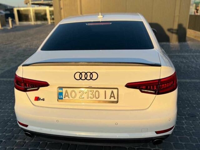 Білий Ауді А4, об'ємом двигуна 2 л та пробігом 151 тис. км за 13900 $, фото 4 на Automoto.ua