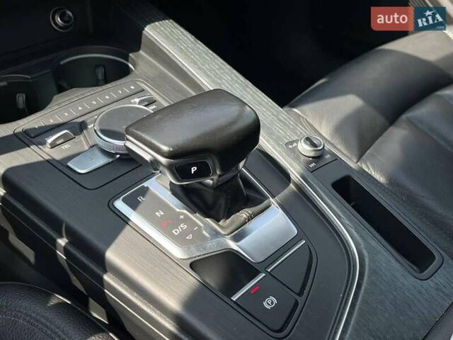 Білий Ауді А4, об'ємом двигуна 2 л та пробігом 169 тис. км за 16800 $, фото 28 на Automoto.ua