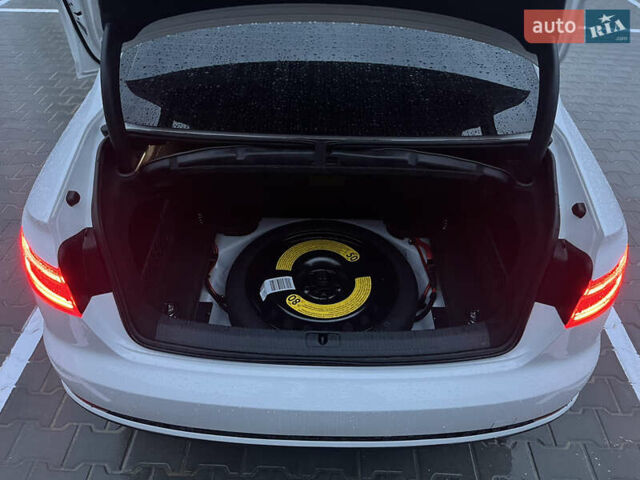 Білий Ауді А4, об'ємом двигуна 1.98 л та пробігом 167 тис. км за 17500 $, фото 32 на Automoto.ua