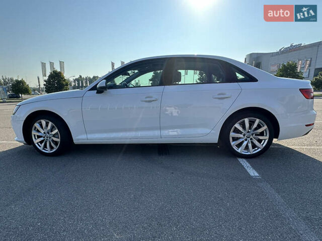 Белый Ауди А4, объемом двигателя 2 л и пробегом 173 тыс. км за 21000 $, фото 7 на Automoto.ua