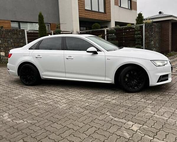 Белый Ауди А4, объемом двигателя 2 л и пробегом 130 тыс. км за 18000 $, фото 5 на Automoto.ua