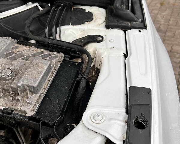 Белый Ауди А4, объемом двигателя 1.98 л и пробегом 190 тыс. км за 18900 $, фото 39 на Automoto.ua