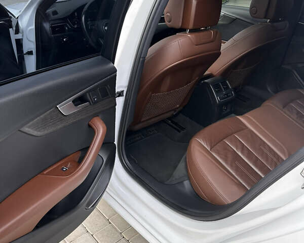 Ауди А4 2016 в Могилев-Подольском на Automoto.ua Белый Ауди А4, объемом двигателя 2 л и пробегом 160 тыс. км за 19500 $, фото 13 на Automoto.ua