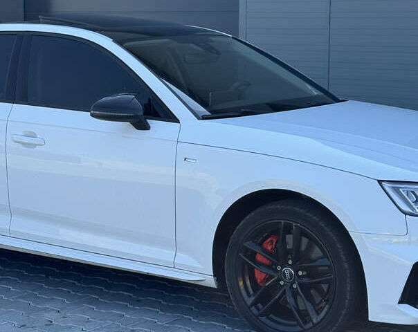 Білий Ауді А4, об'ємом двигуна 2 л та пробігом 194 тис. км за 18000 $, фото 18 на Automoto.ua