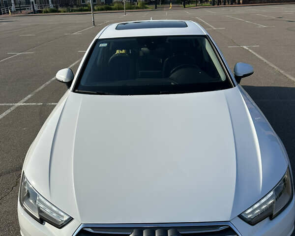 Белый Ауди А4, объемом двигателя 2 л и пробегом 173 тыс. км за 21000 $, фото 1 на Automoto.ua