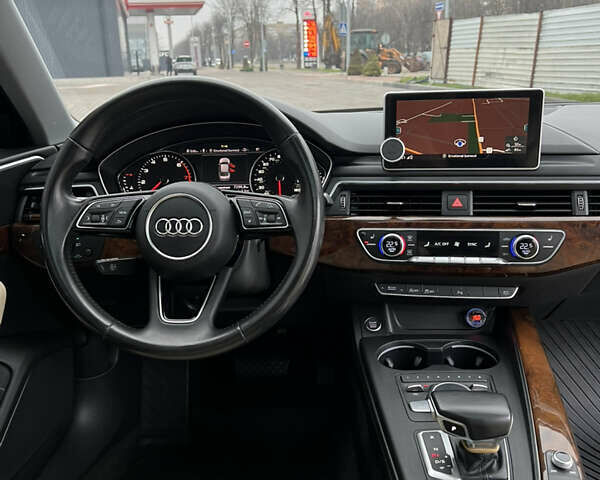 Білий Ауді А4, об'ємом двигуна 2 л та пробігом 87 тис. км за 19500 $, фото 55 на Automoto.ua