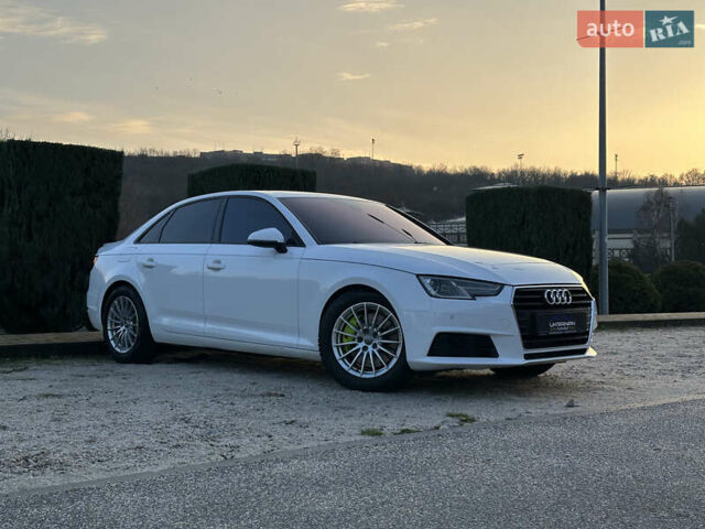 Белый Ауди А4, объемом двигателя 1.98 л и пробегом 112 тыс. км за 18999 $, фото 1 на Automoto.ua