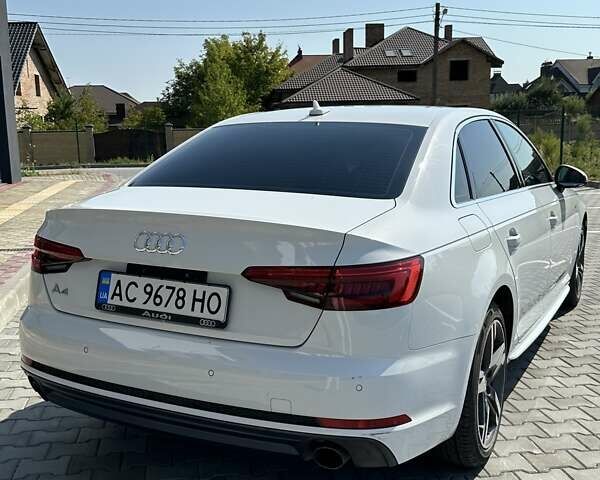 Белый Ауди А4, объемом двигателя 1.98 л и пробегом 172 тыс. км за 17000 $, фото 3 на Automoto.ua