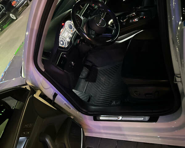 Белый Ауди А4, объемом двигателя 2 л и пробегом 159 тыс. км за 19500 $, фото 16 на Automoto.ua